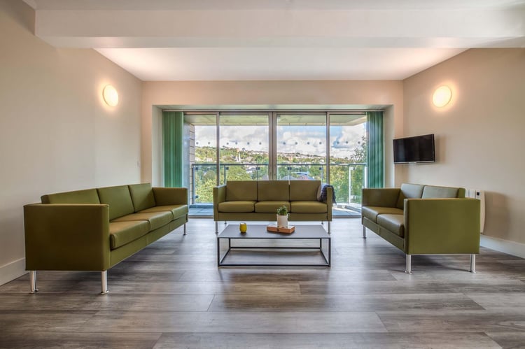 aifs-auslandspraktikum-irland-cork-wohnzimmer