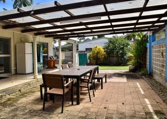 Patio und Außenbereich der Unterkunft bei Freiwilligenarbeit in Australien mit AIFS