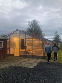 Gewächshaus beim Freiwilligenprojekt Organic Farming in Island mit AIFS