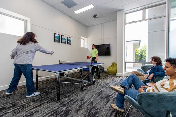 Die Unterkunft Park Towers bei der AIFS Sprachreise nach Neuseeland: Tischtennisplatte