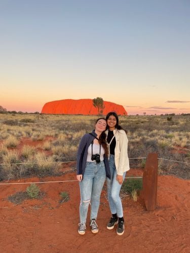 work-and-travel-australien-uluru-ugc-punitg