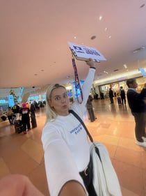 AIFS Mitarbeiterin auf der Orientation für das Winter Work Japan Programm.