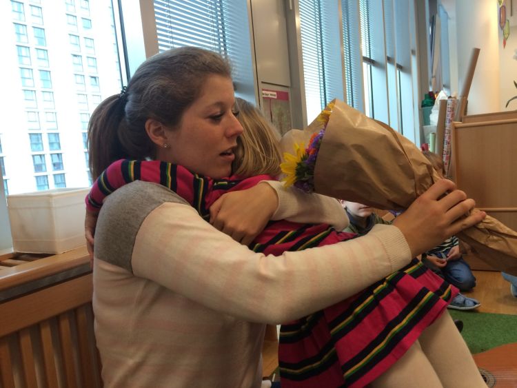 aifs-au-pair-usa-ugc-juliah-gastkind-blumen-kindergarten