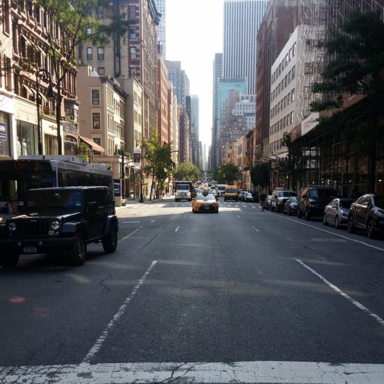 aifs-au-pair-usa-ugc-tamara-new-york-straße