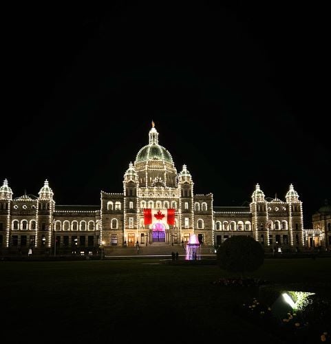 Stadt in Kanada bei Nacht beim Freiwilligenprojekt