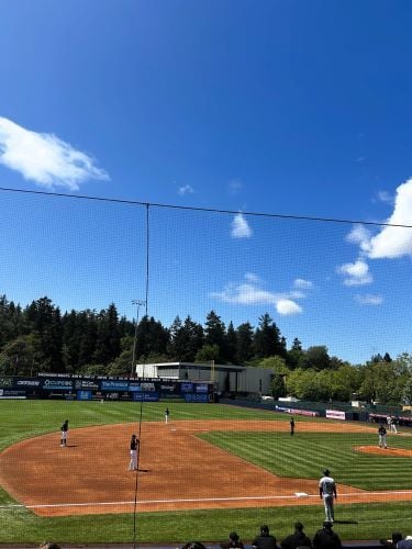 Jeanne bei einem Baseballgame in Kanada während ihres Freiwilligenprojekts mit AIFS
