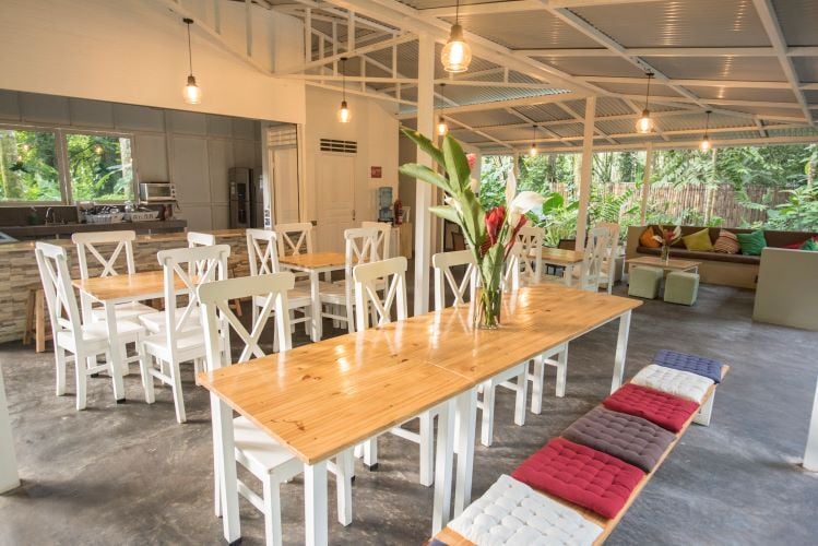 Esszimmer beim Freiwilligenprojekt Wildlife Rescue in Costa Rica mit AIFS