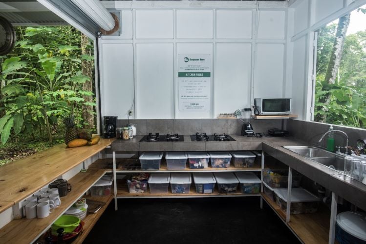 Küche beim Freiwilligenprojekt Wildlife Rescue in Costa Rica mit AIFS