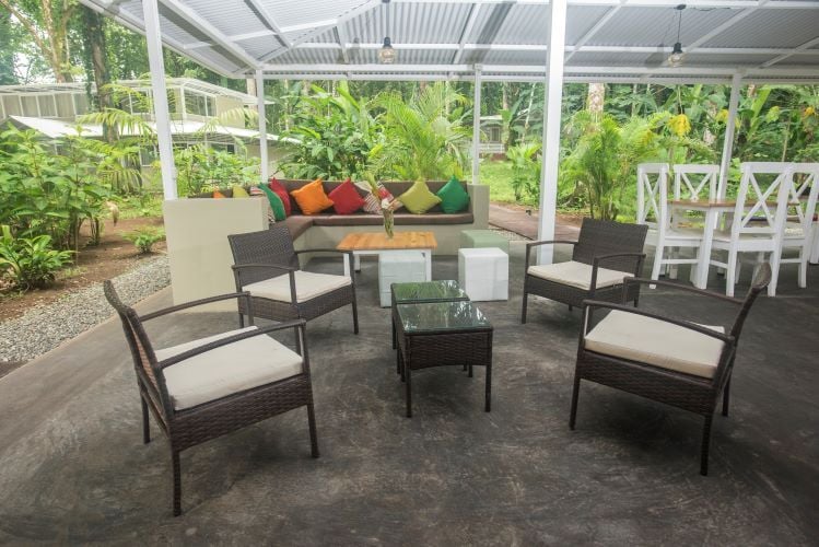 Terrasse beim Freiwilligenprojekt Wildlife Rescue in Costa Rica mit AIFS