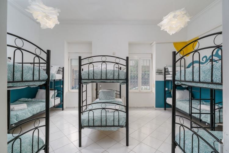 Mehrbettzimmer der Volunteerunterkunft in Athen beim Freiwilligenprojekt in Griechenland mit AIFS