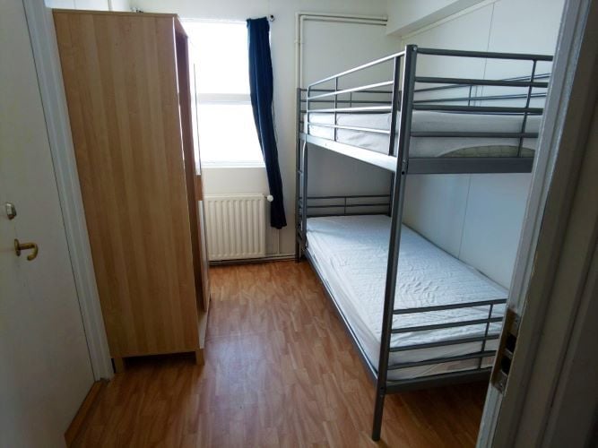 Mehrbettzimmer beim Freiwilligenprojekt Ecovillage in Island mit AIFS