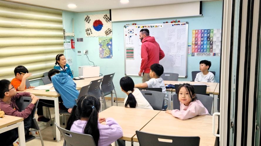 Unterricht beim Freiwilligenprojekt Childcare in Südkorea mit AIFS