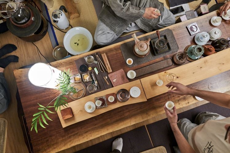 Teezeremonie in der Unterkunft bei der Freiwilligenarbeit in Südkorea mit AIFS