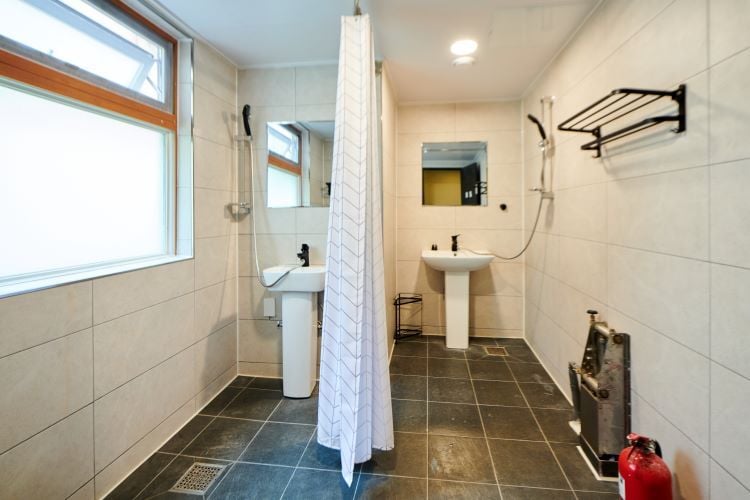 Badezimmer der Unterkunft bei der Freiwilligenarbeit in Südkorea mit AIFS