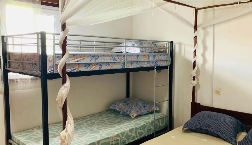 Mehrbettzimmer in der Unterkunft bei der Freiwilligenarbeit in Madagaskar mit AIFS