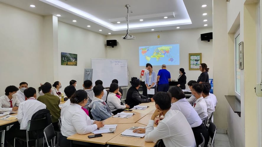 Eine Klasse beim Freiwilligenprojekt English Teaching in Vietnam