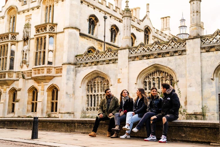 Ein Foto von Personen in Cambridge während einer Sprachreise mit AIFS