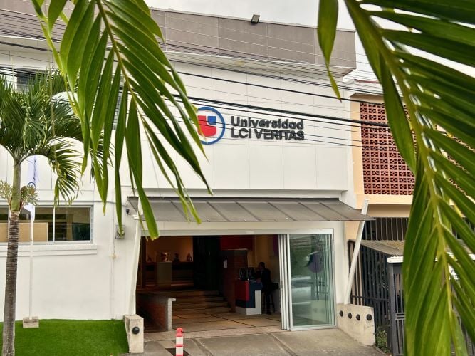 Universität in Costa Rica beim Auslandssemester mit AIFS