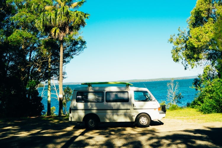 In Australien und Neuseeland begegnen dir häufig Campervans auf den Straßen