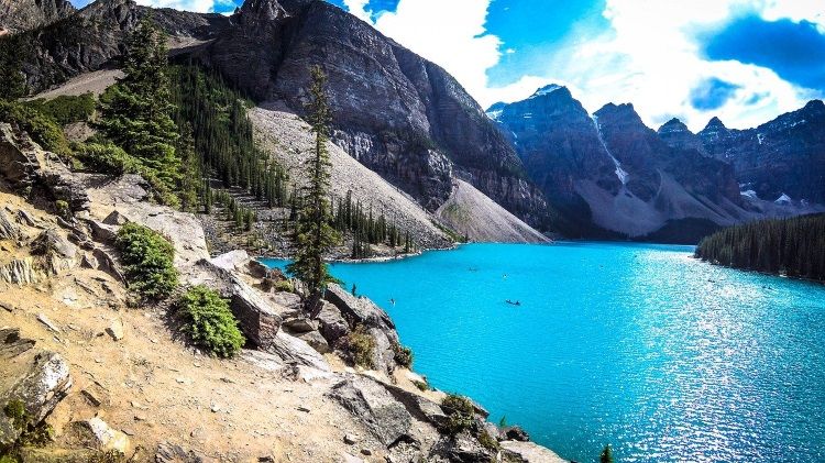 Kanada ist berühmt für seine atemberaubend schönen Seen.
