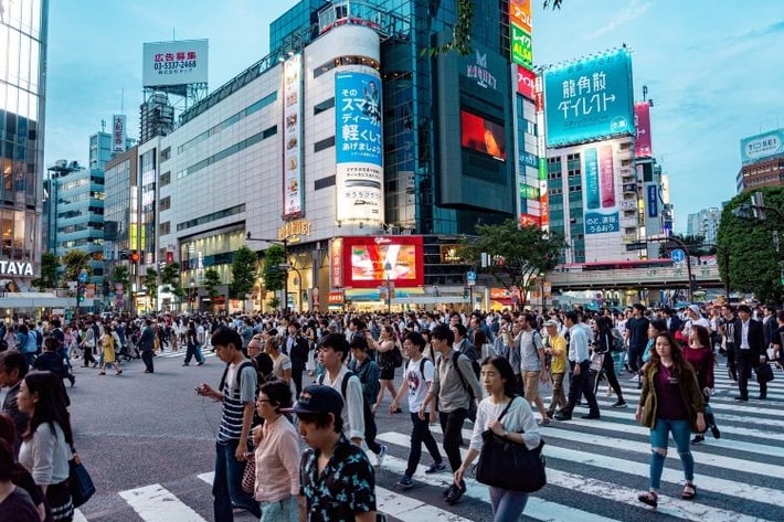 Eine Kreuzung in Tokio