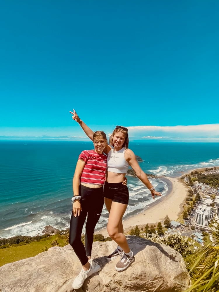 Victoria mit einer Au Pair Freundin auf dem Mount Maunganui