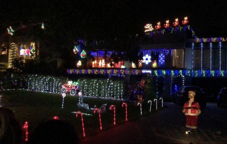 Die Australier lieben es ihre Häuser weihnachtlich zu schmücken