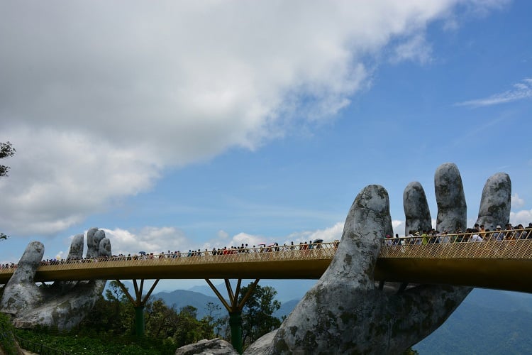 Cau Vang, die Goldene Brücke in Vietnam