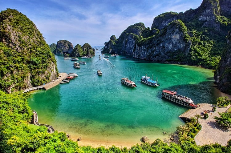 Blick auf die Halong Bucht, Vietnam