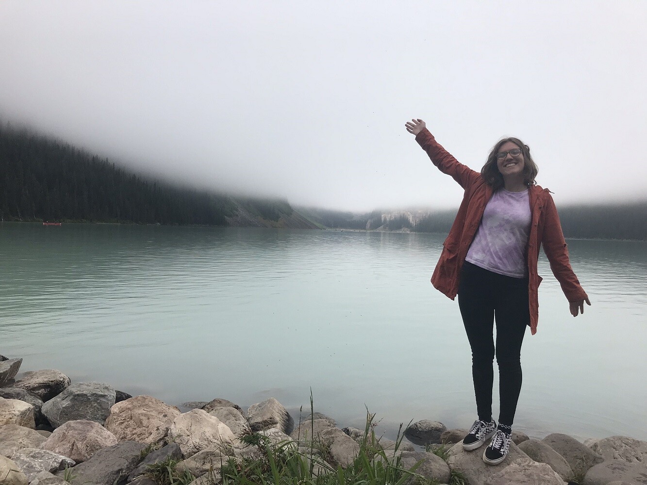 aifs-adventure-trips-kanada-ugc-erfahrungen-piak-person-see (2)