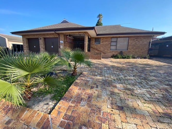 aifs-adventure-trips-suedafrika-cape-town-experience-partnerfotos-unterkunft-haus