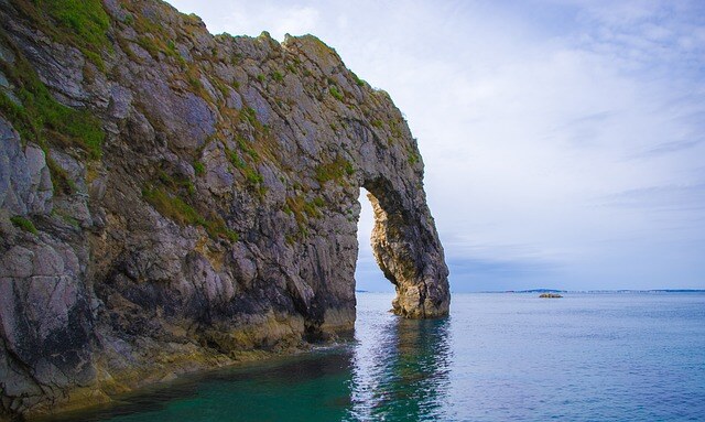 aifs-england-jurassic-coast-durdle-door-pixabay-julia-schwab