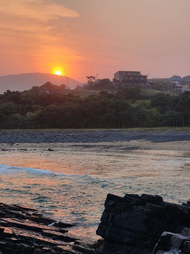 aifs-erfahrungen-surfcamp-südafrika-ugc-lenam-strand-sonnenuntergang