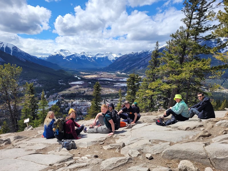 Pause mit Aussicht bei der Freiwilligenarbeit in Kanada mit AIFS