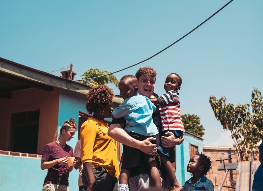 aifs-mischalorenz_tansania-sansibar-freiwilligenarbeit-loris-1