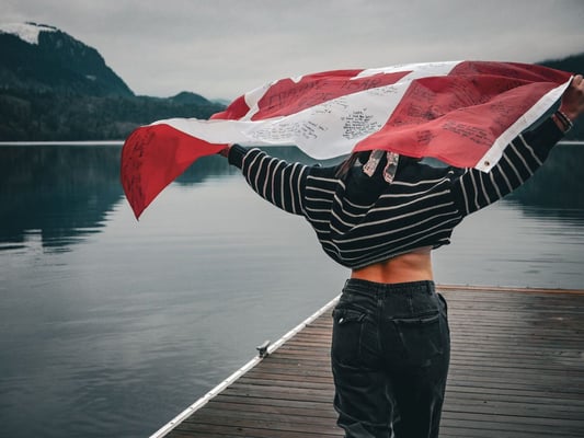 aifs-schueleraustausch-kanada-ugc-lindar-person-flagge