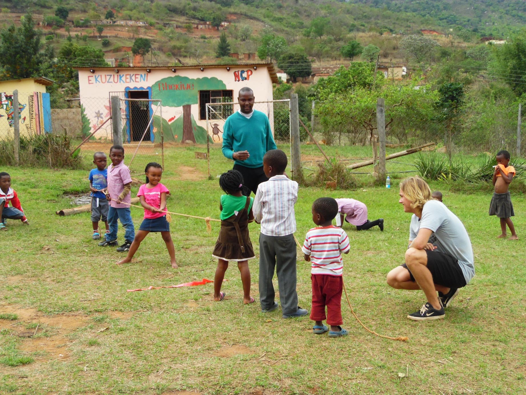 aifs-swasiland-eswatini-freiwilligenarbeit-sports-coaching-personen-kinder-spielen