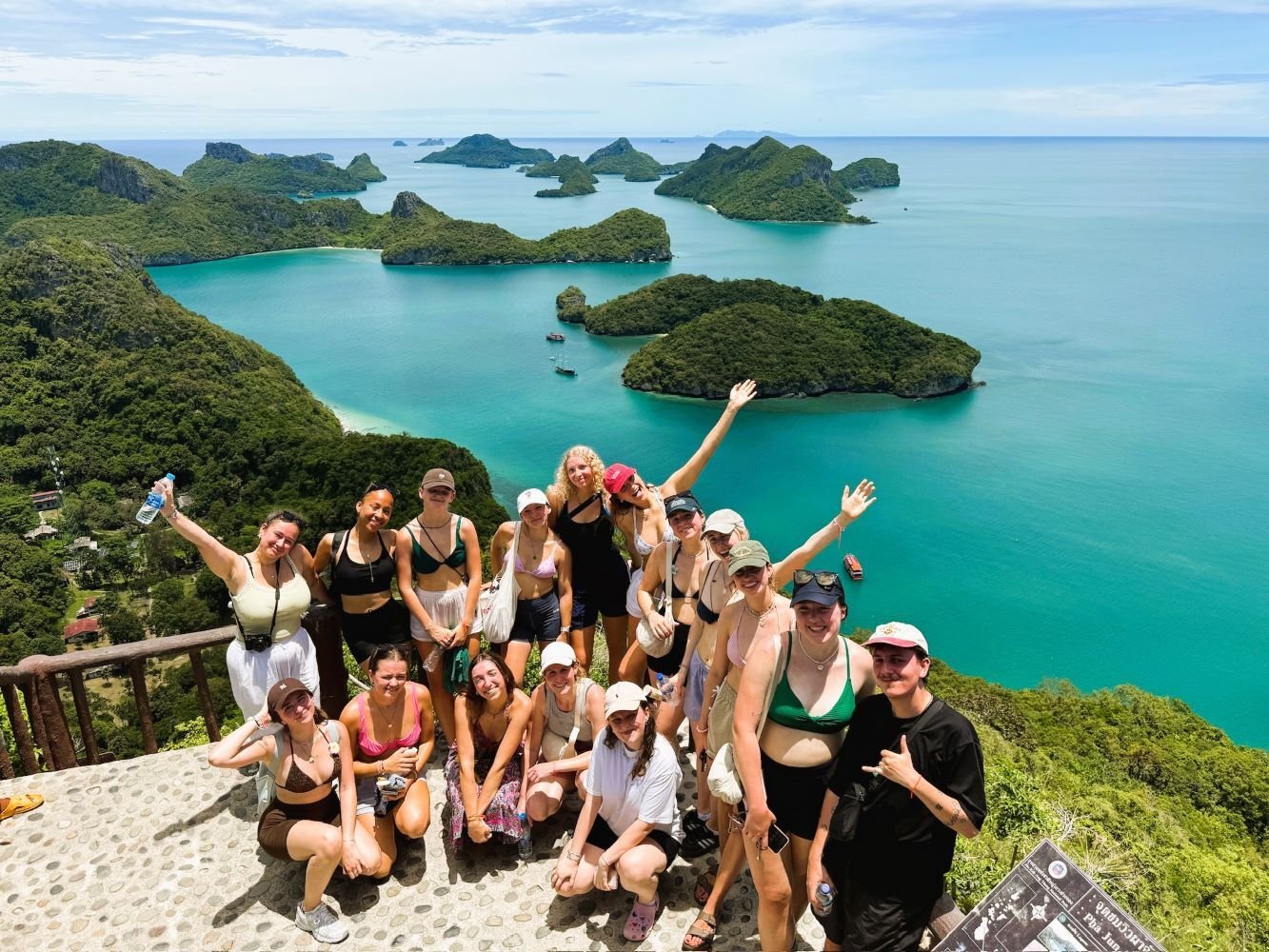 aifs-thailand-adventure-trip-ang-thong-nationalpark-gruppe (1)