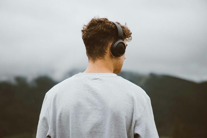 Kopfhörer sind auf Reisen praktisch