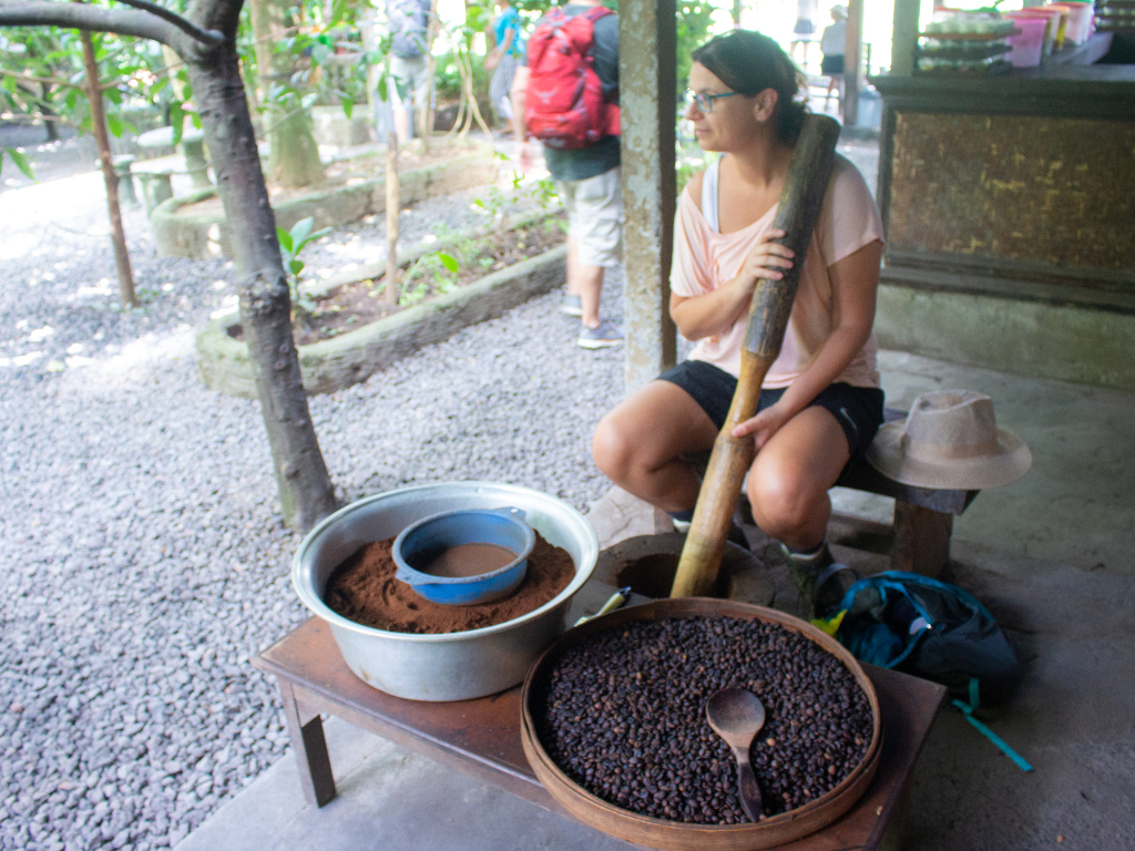 AIFS Bali Adventure Week: Handgefertigter Kaffee – Genieße authentischen Geschmack und lokale Traditionen mit AIFS.